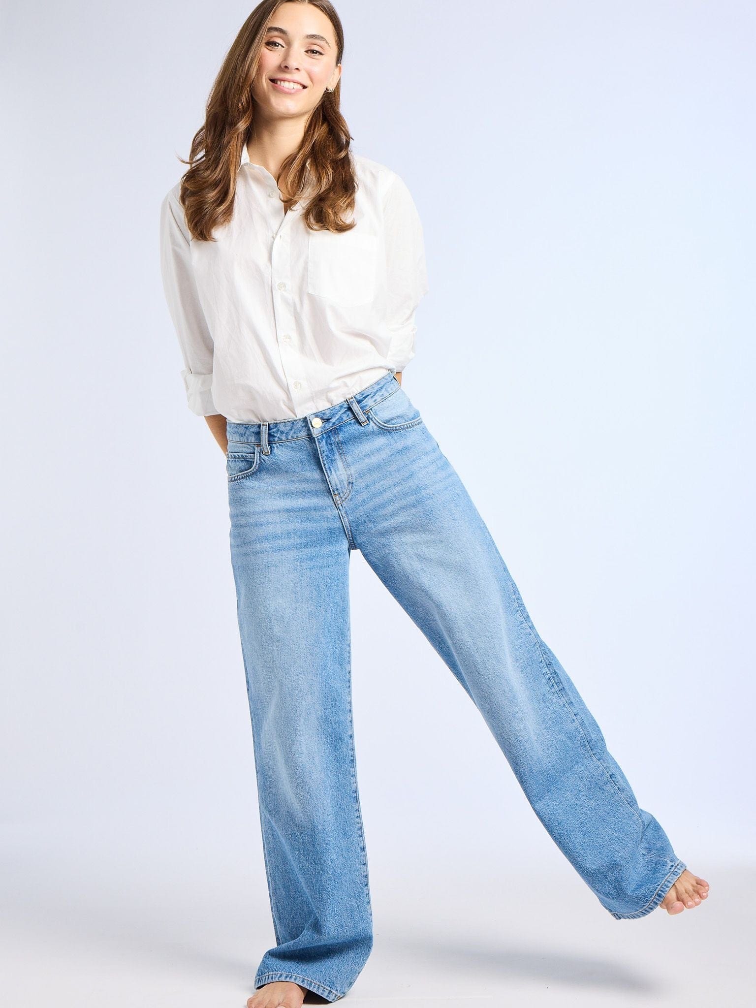 Lizzie Mid Rise Slouchy Jean in Pacific – MILLE