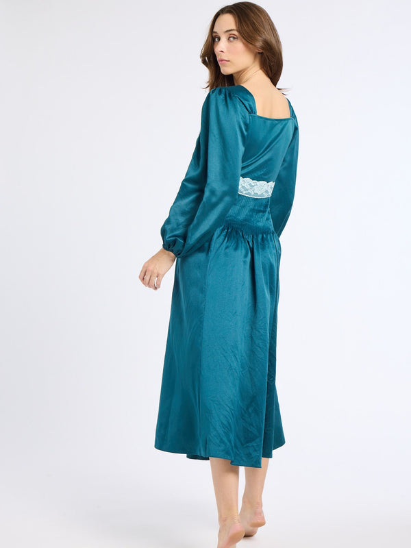 Beatriz Dress in Balmoral — view 5