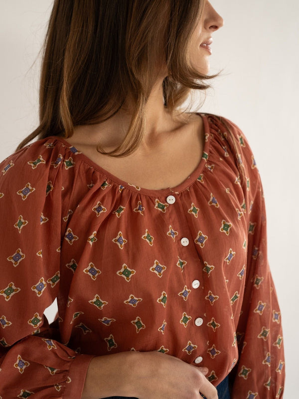 Aly Top in Chateau — view 9