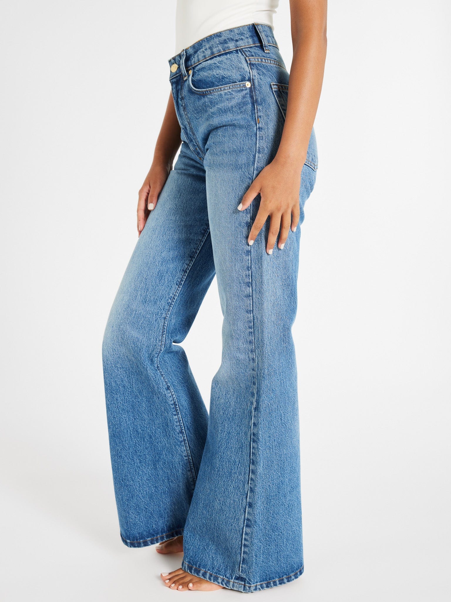 MILLE Clothing Ashton High Rise Wide Leg Flare Jean in Montecito