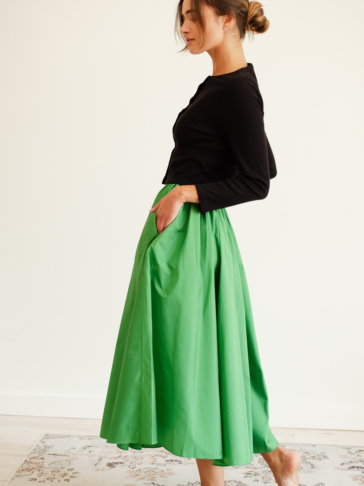 MILLE Clothing Ayla Skirt in Kelly Taffeta