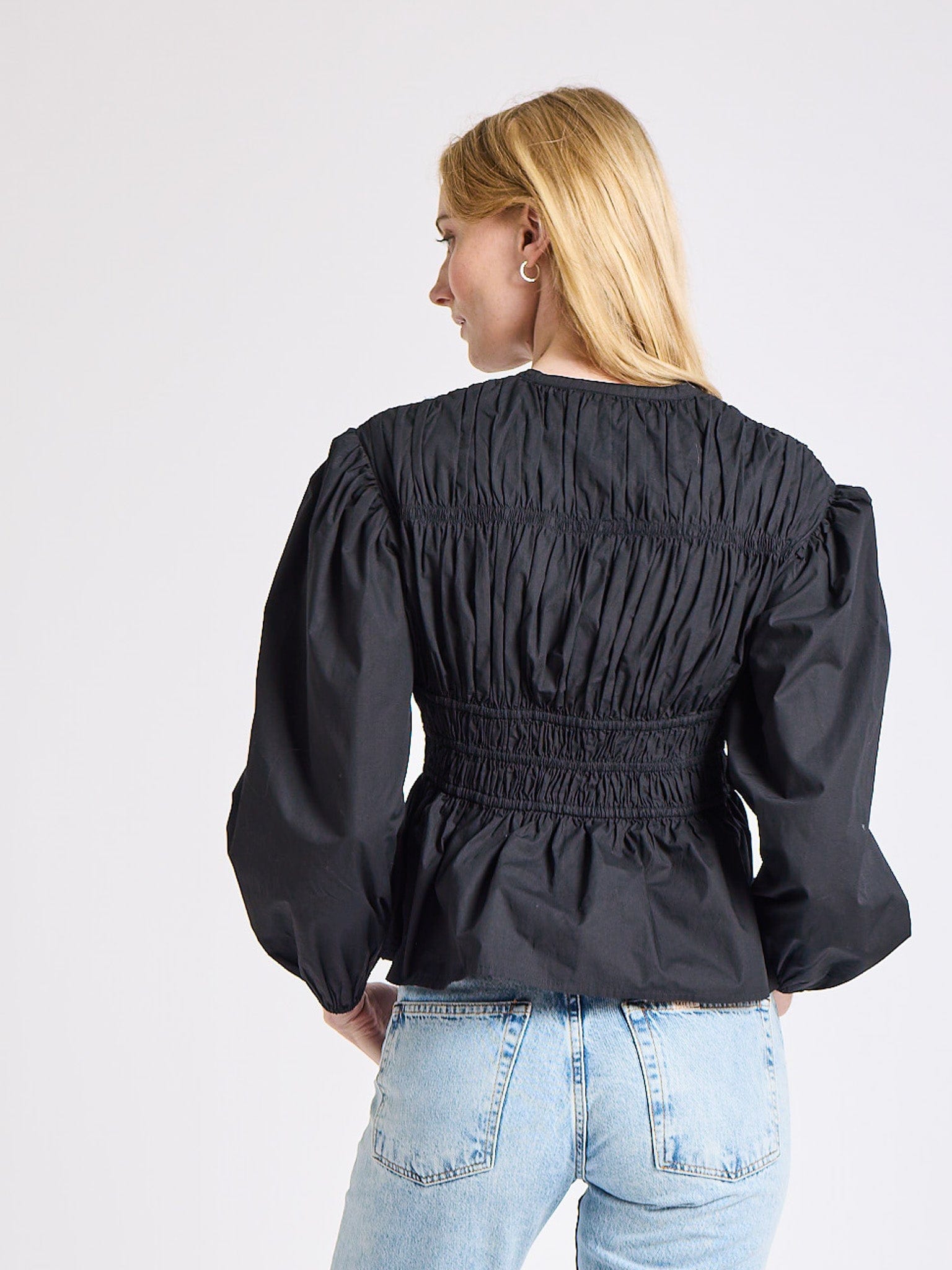 トップス ella drawstring blouse Ella Top in Black – MILLE