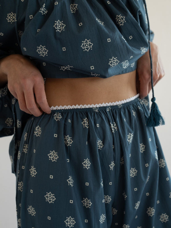 Francine Pant in Bandana — view 5