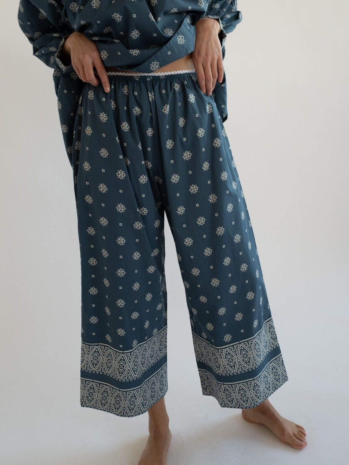 Francine Pant in Bandana — The cut