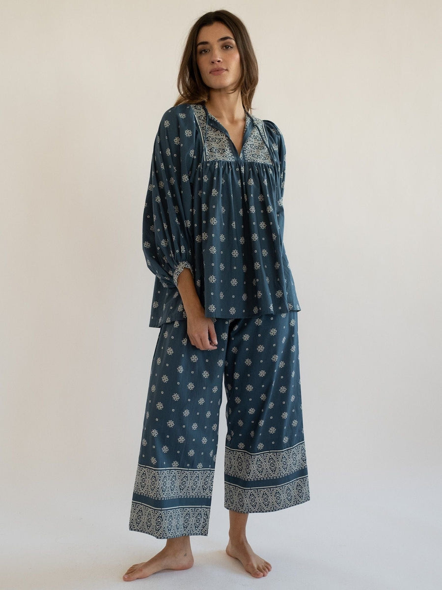 Francine Pant in Bandana