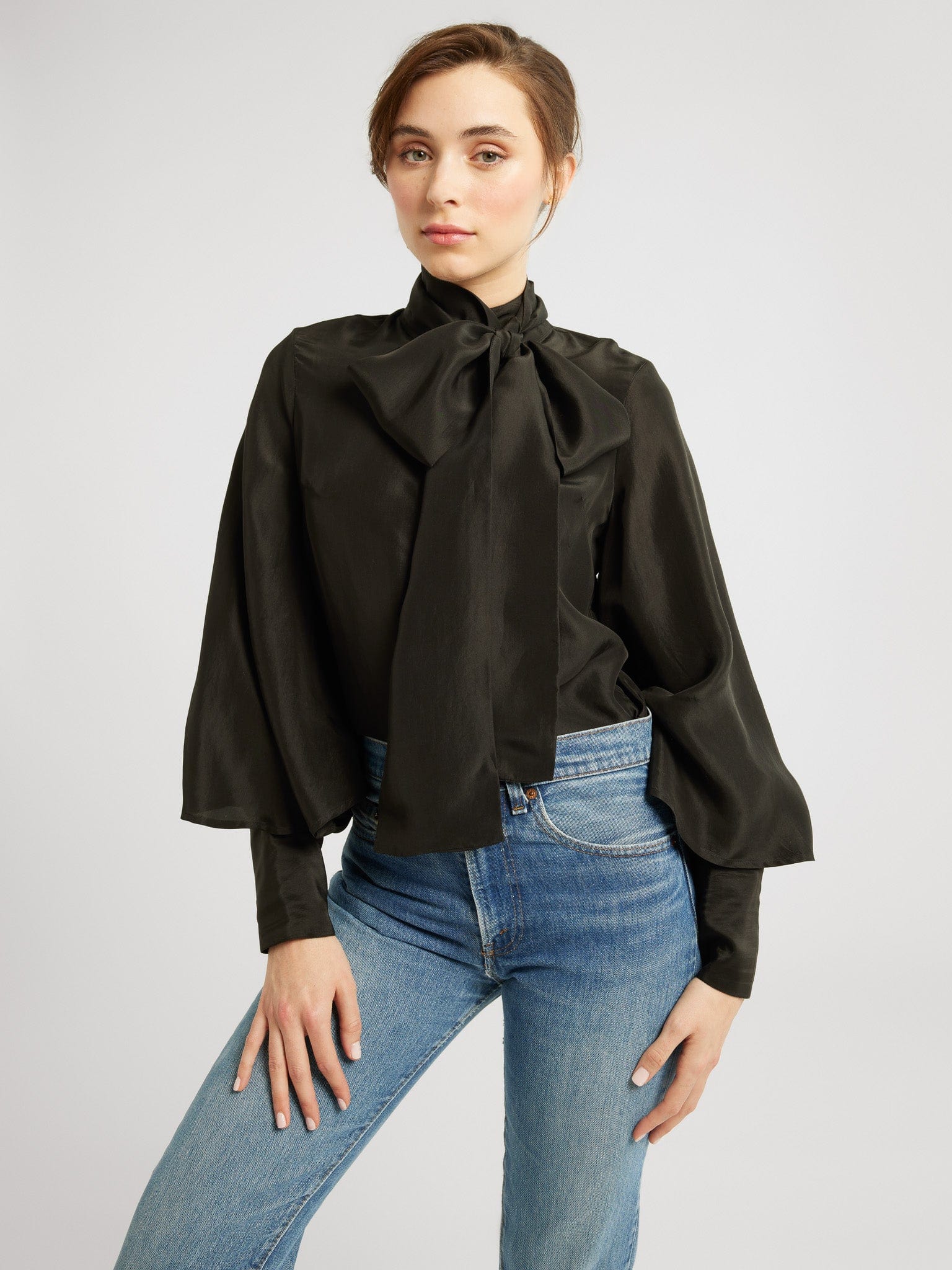 Gigi Top in Black Washed Silk – MILLE