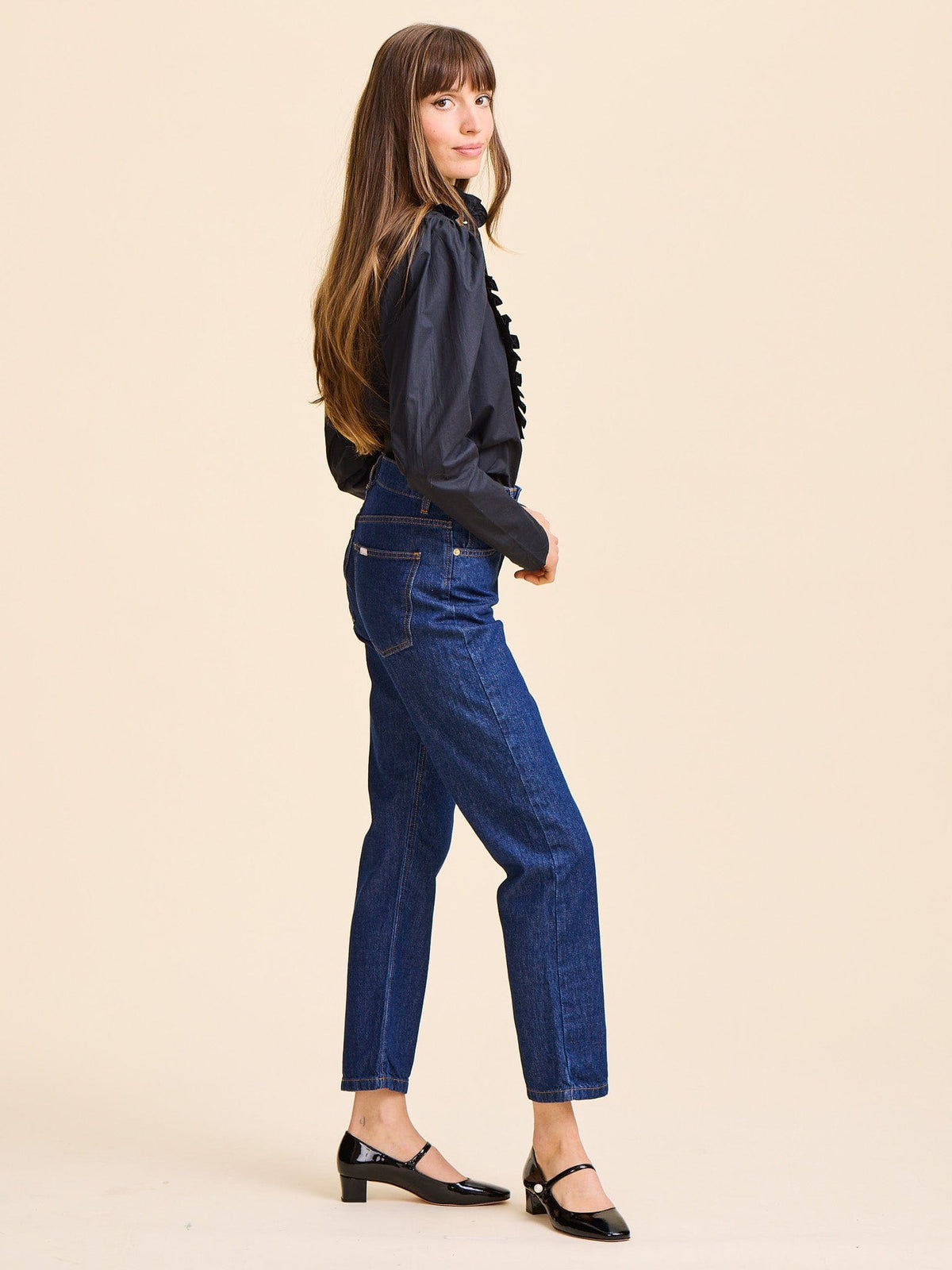 Jolie Top in Black — The cut