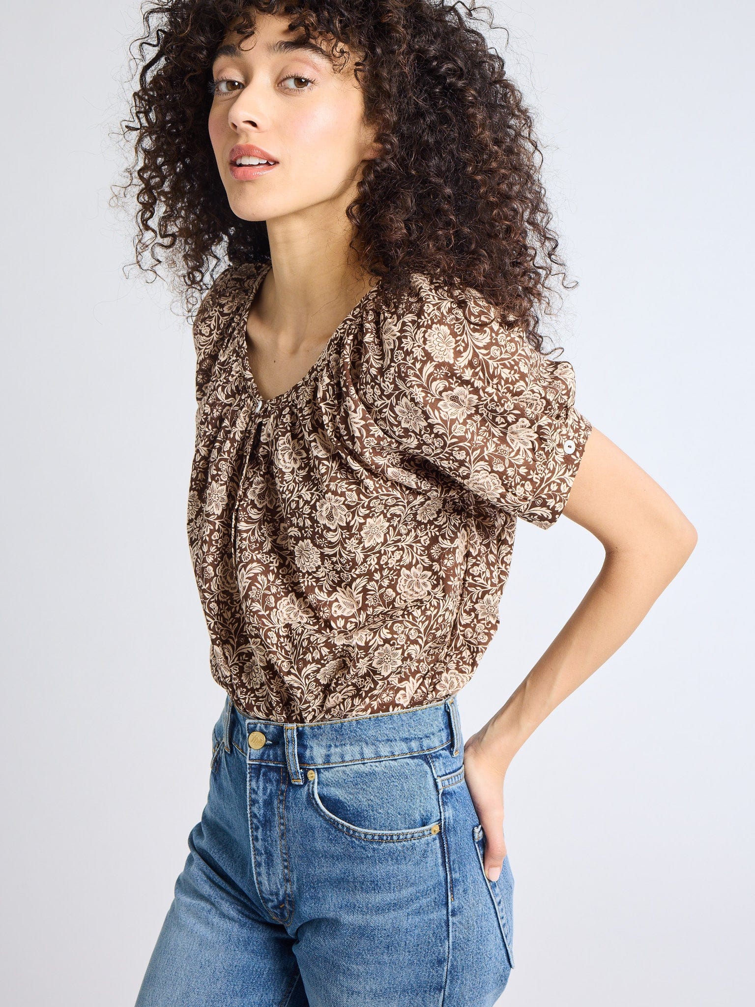 MILLE Clothing Naomi Top in Cocoa Floral