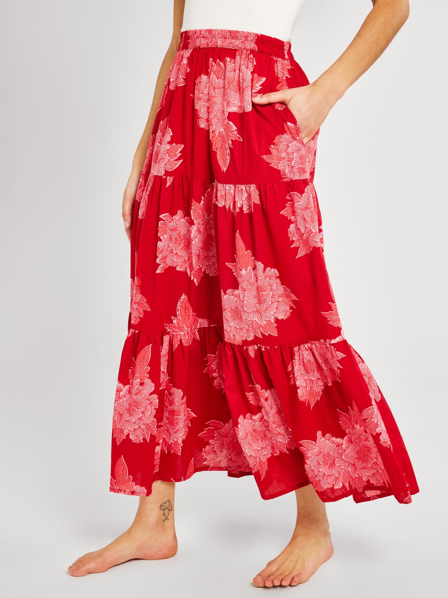 MILLE Clothing Paola Skirt in Crimson Floral