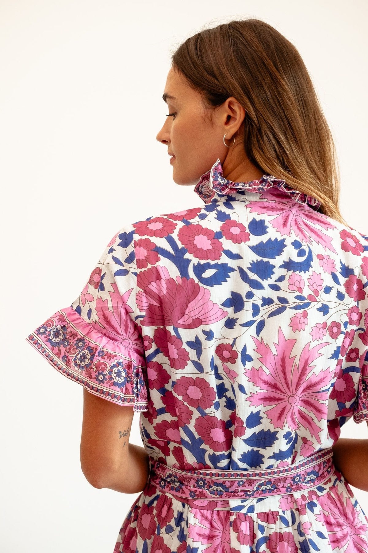 Victoria Dress in Fiji — The silhouette