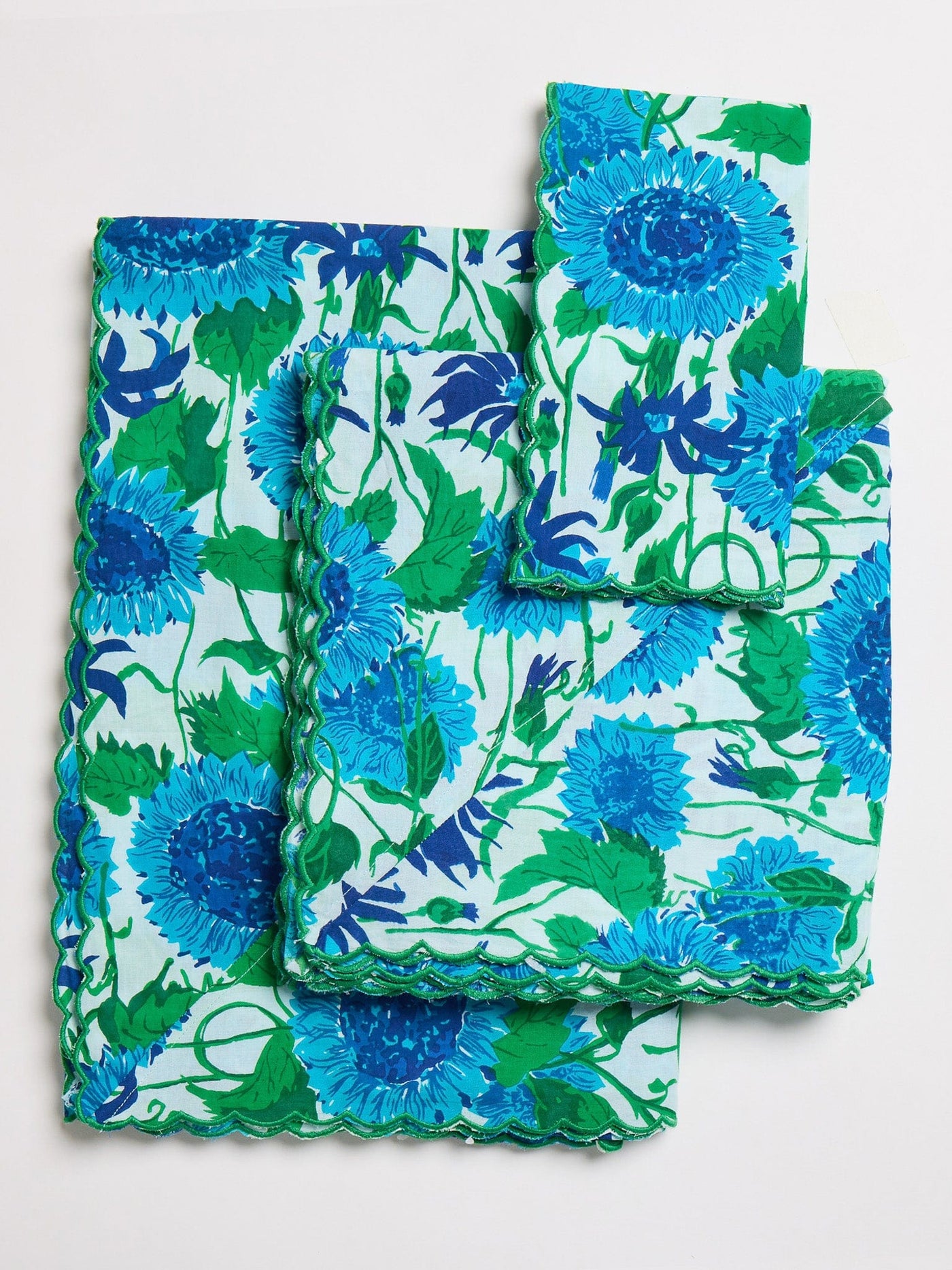 MILLE Home & Garden Scalloped Dinner Napkins, Set of 4