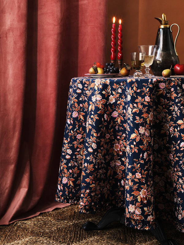 Cocktail Tablecloth in Montmartre — view 4