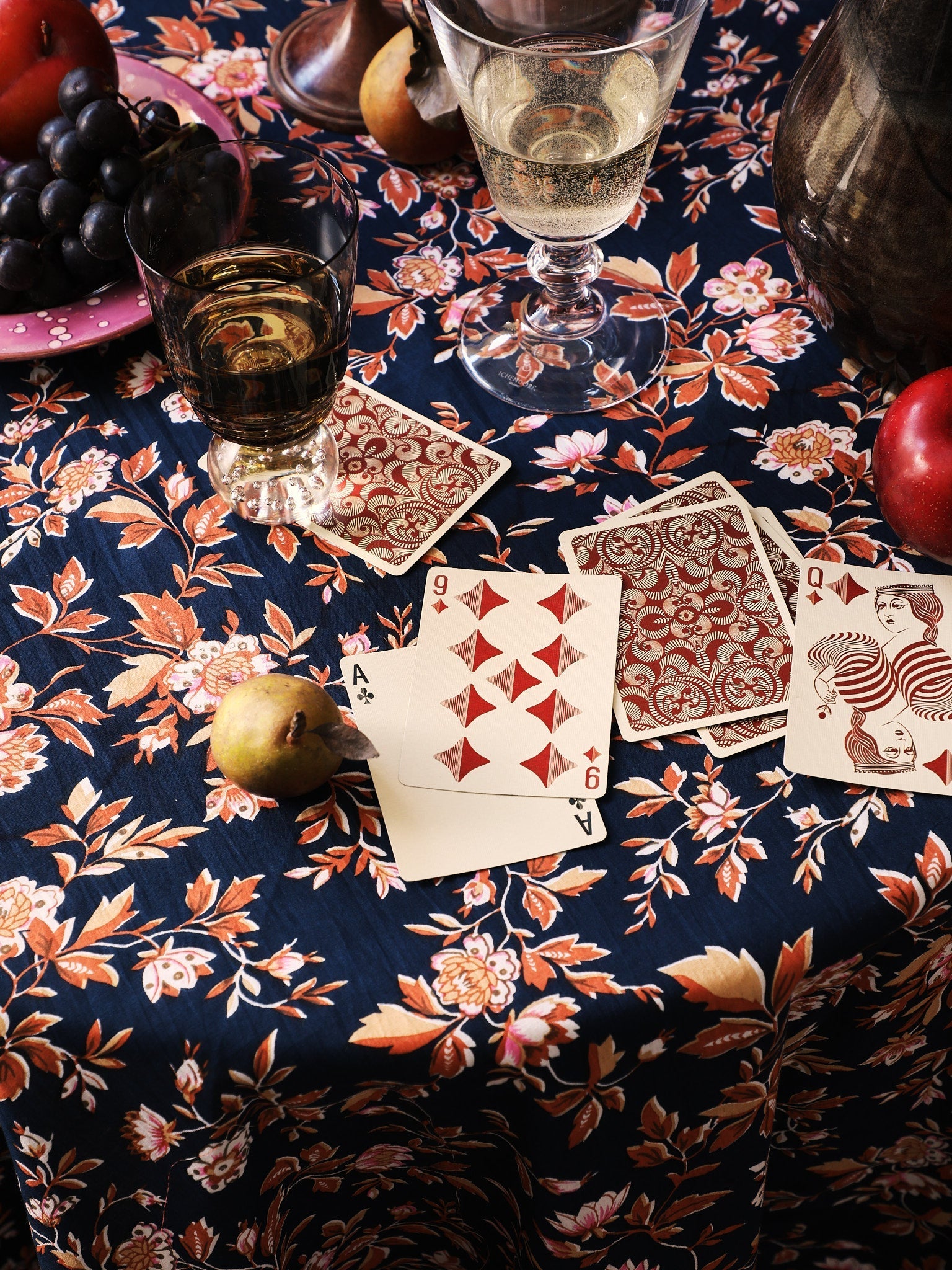 Cocktail Tablecloth in Montmartre - Thumbnail 4